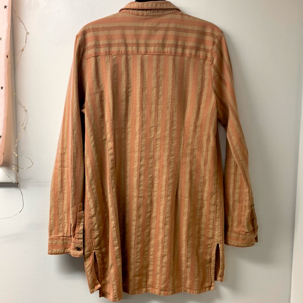 Ruff Hewn Tunic Top - Picture 2 of 9